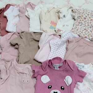 Lots of Baby Girl Clothes